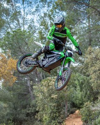 Talaria Rieju E-Tango elettrica un missile