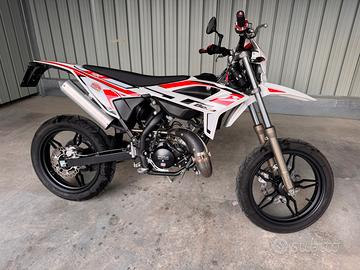 Beta 50 supermotard