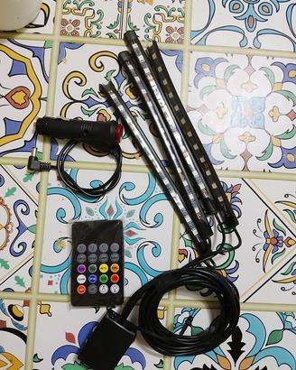 trisce a led per auto 