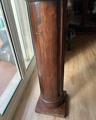 colonna in legno