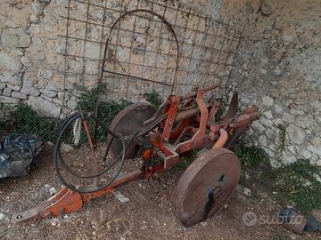 Aratro a traino idraulico