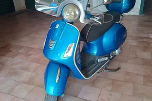 Vespa 300 GTS ie ABS