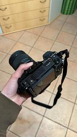 Sony ZV-E10 + Sigma 18-50 f2.8 + Cage + ND (Kit)