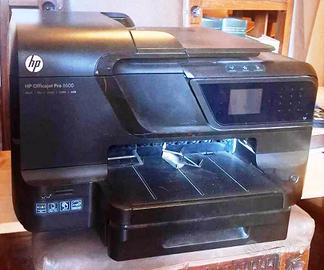 HP Officejet 8600 Pro multifunzione