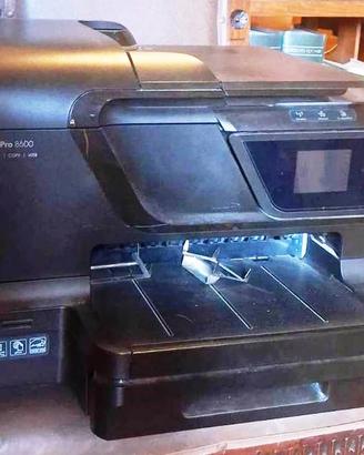 HP Officejet 8600 Pro multifunzione