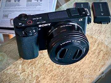 Sony ZV e10 + obiettivo kit 16-50  (maggio 2025)