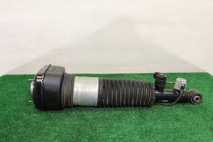 BMW G70 Ammortizzatore pneumatico destro