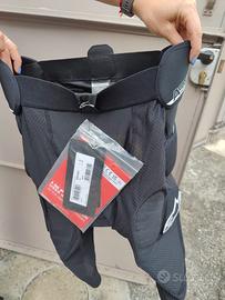 Pantaloncini con protezioni moto Alpinestar