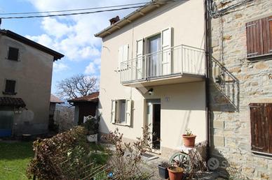 CASA SEMINDIPENDENTE A VILLA MINOZZO