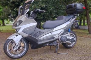 Scooter Gilera Nexus 500