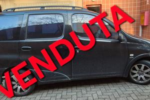 Toyota YARIS Verso 1300 VVT-I 