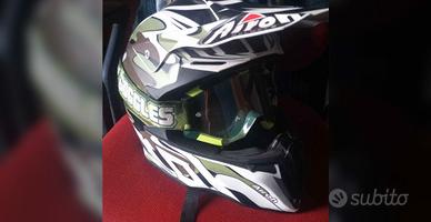 casco con mascherina  airoh 