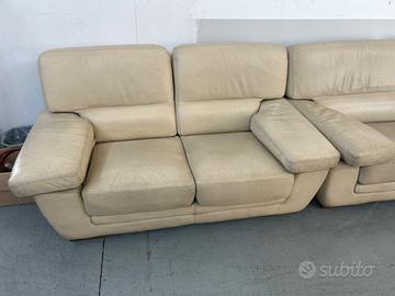 Coppia di divani in pelle