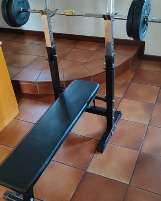 Panca piana con bilancere