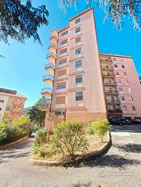 Esavano zona centrale con garage