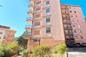 Esavano zona centrale con garage