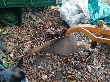 Aratro con comando idraulico