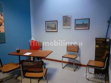 2 Locali uso ufficio eventualmente comunicanti