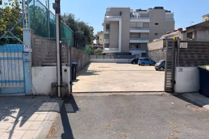 Genneruxi | Posti auto scoperti