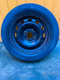 Cerchi in acciaio copricerchi Ford Fiesta , Ka