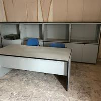 Mobili e scrivania per ufficio