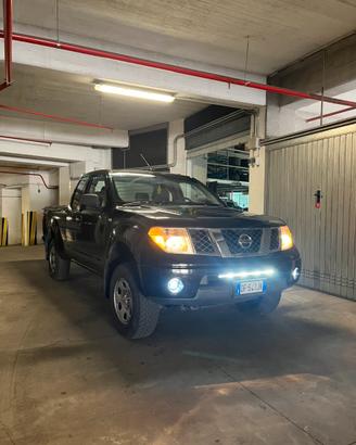 Nissan navara D40