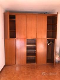 guardaroba in legno 