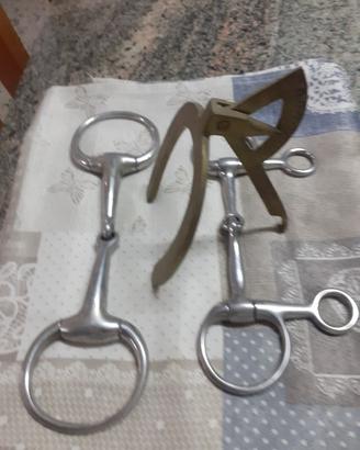 2 inboccature più misuratore di zoccoli