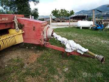 Pressa raccoglitrice new holland 370