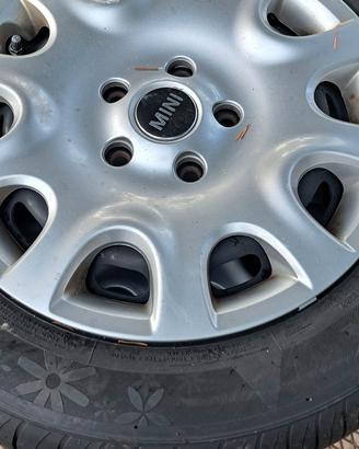 gomme  175 65 15 con cerchi in lega