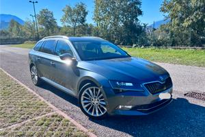 Skoda Superb Wagon 2.0 TDI DSG Style Full Optional