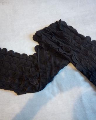 Sciarpa morbidissima con frange e balze