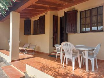 Bifamiliare con giardino a mt 300 dal mare