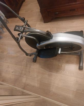  bici ellittica marca BODY sculpture