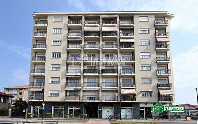 2 LOCALI IN CORSO GIUSEPPE GARIBALDI