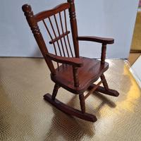 seggiolina decorativa in legno 