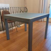 Tavolo in ferro e vetro