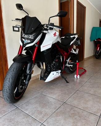 Honda Hornet 750