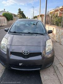 Toyota Yaris 2^ serie 2011 usata buona meccanica