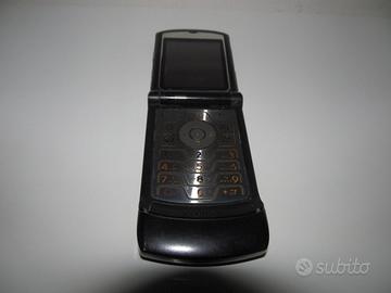 Motorola V3 Razr - Un’Icona del Passato, Eleganza