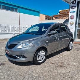 Lancia Ypsilon 1.2 69 CV 5 porte S&S Gold