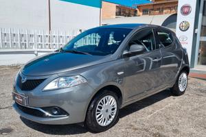 Lancia Ypsilon 1.2 69 CV 5 porte S&S Gold