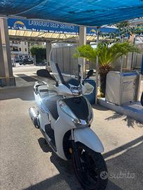 HONDA SH 300