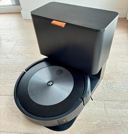 Roomba J7+ aspirapolvere