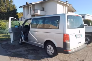 Volkswagen CARAVEL KOMBI NOVE POSTI