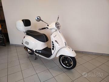 Piaggio Vespa 300 GTS Super hpe