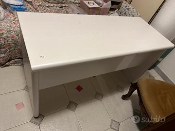 Scrivania in legno. 120/50/67 cm. Zona Rustica