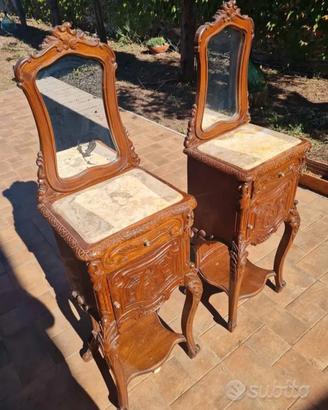 Comodini antiquariato con specchio e marmo