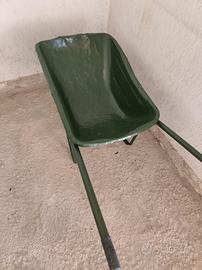 carriola in ferro 
