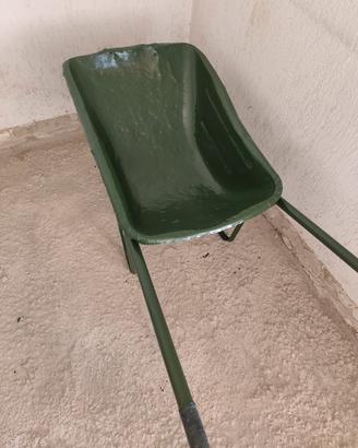 carriola in ferro 